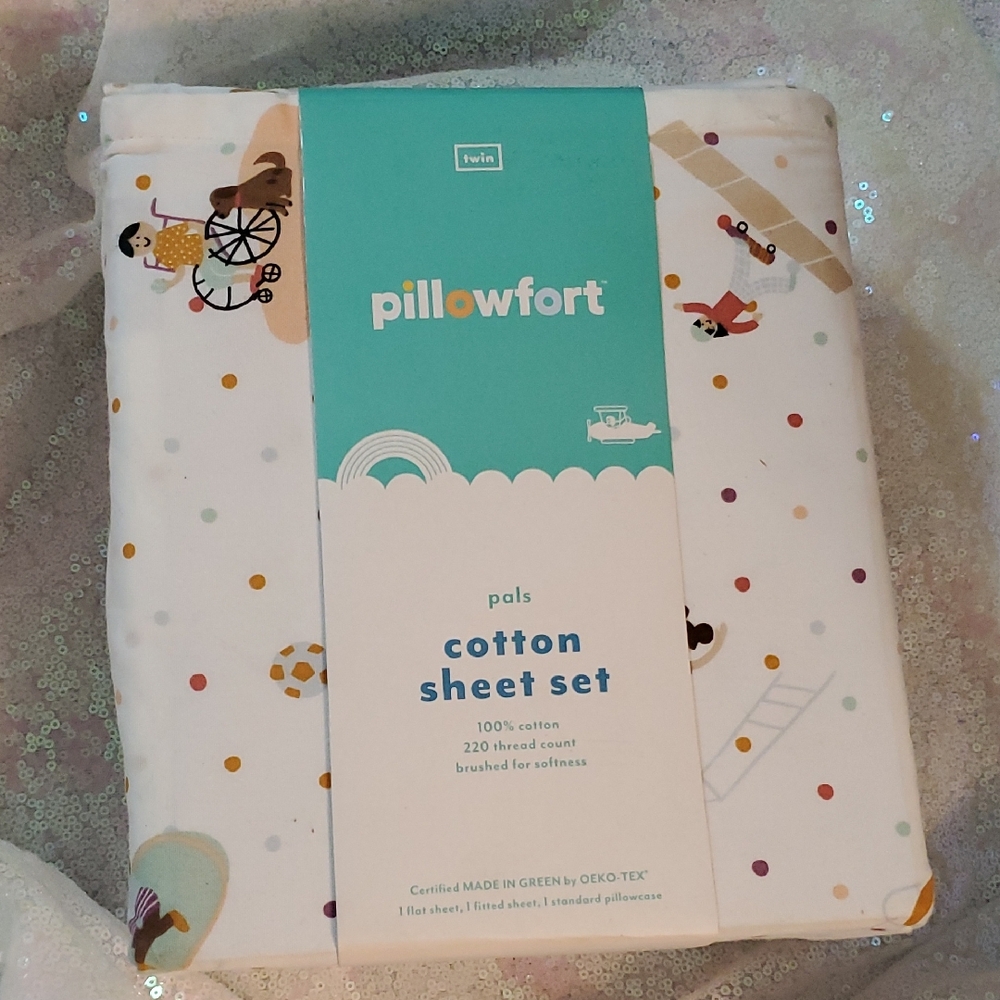 NWT Pillowfort Pals Cotton Sheet Set - White with Multicolor Accents Twin Size